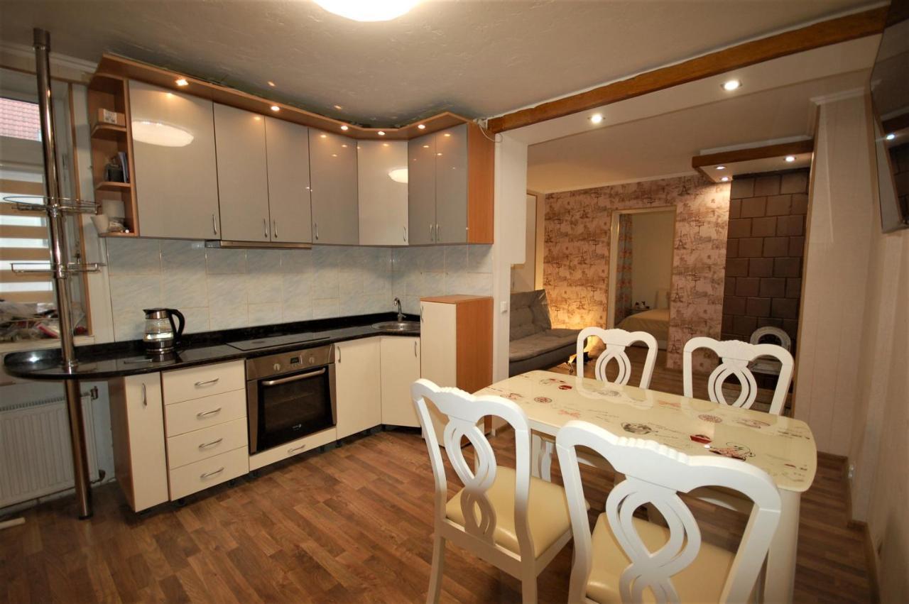 Ludvika Elegance Apartment لييبايا المظهر الخارجي الصورة