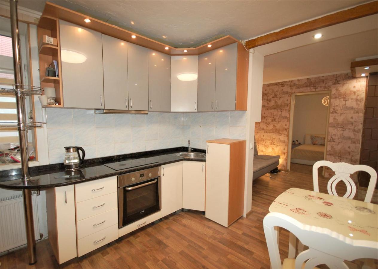 Ludvika Elegance Apartment لييبايا المظهر الخارجي الصورة